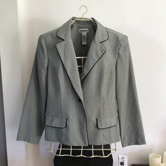 New blazer by Perceptions. Size 14 - Picture 7 of 8